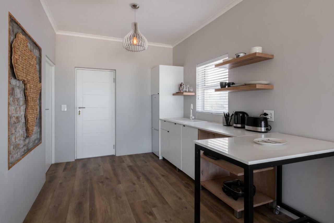 Small Bay Beach Suites Le Cap Extérieur photo